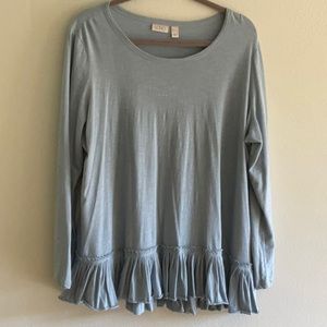 Missy top, Logo by Lori Goldstein. Size XL.
